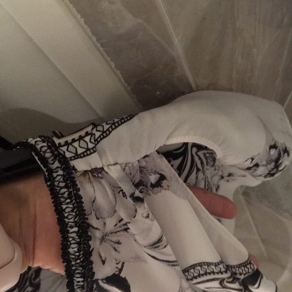 Black, white and brown top. - Picture 3 of 4